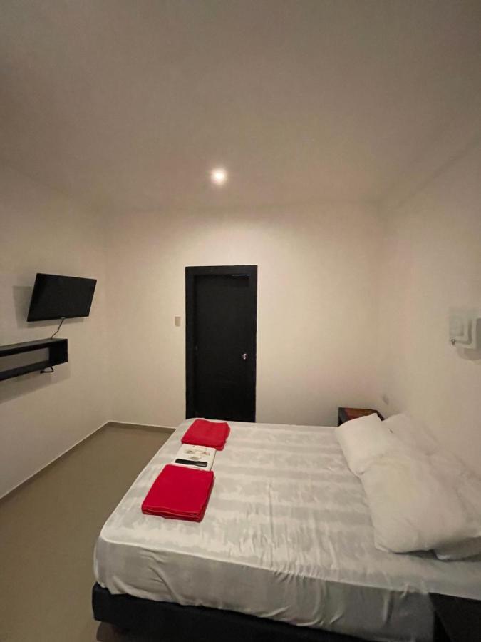 Kiwi Suites Hostel Montañita Buitenkant foto