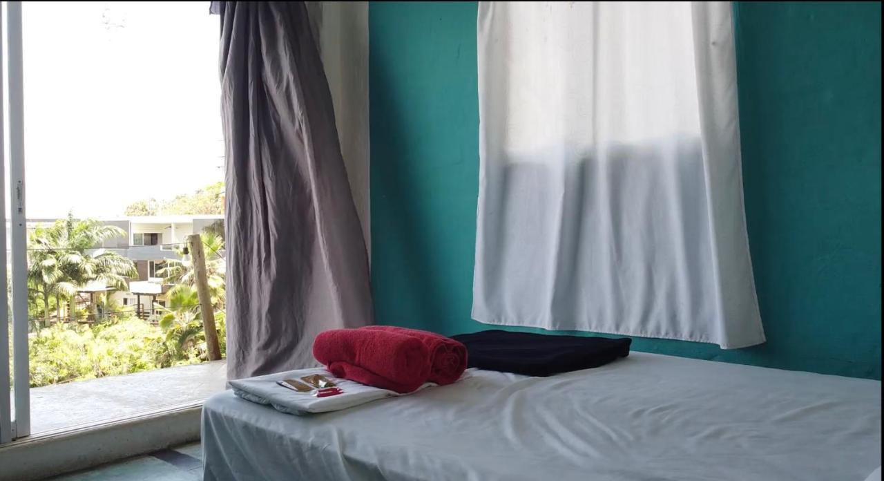 Kiwi Suites Hostel Montañita Buitenkant foto