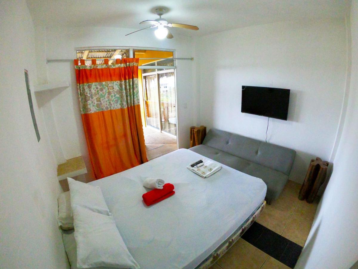Kiwi Suites Hostel Montañita Buitenkant foto
