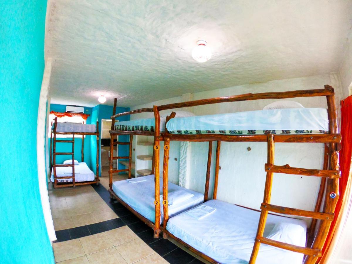 Kiwi Suites Hostel Montañita Buitenkant foto