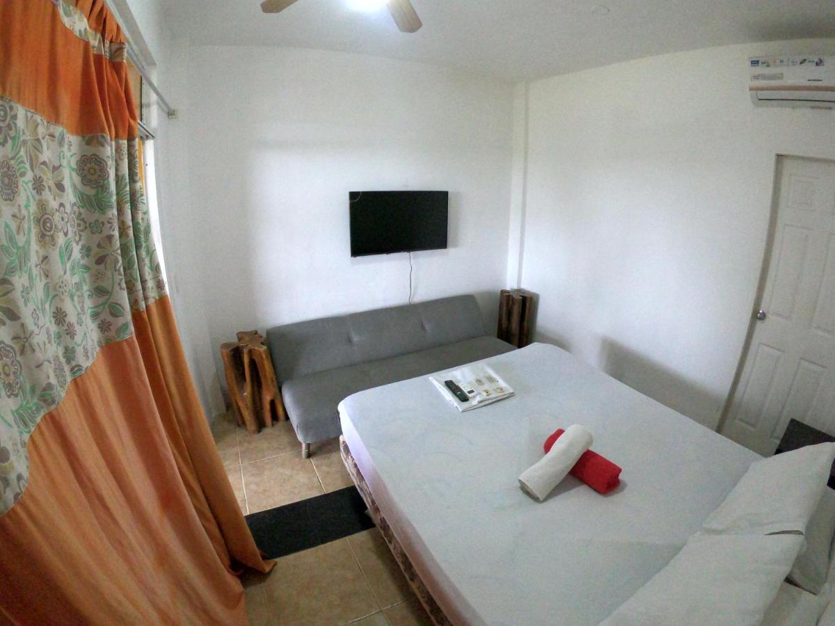 Kiwi Suites Hostel Montañita Buitenkant foto