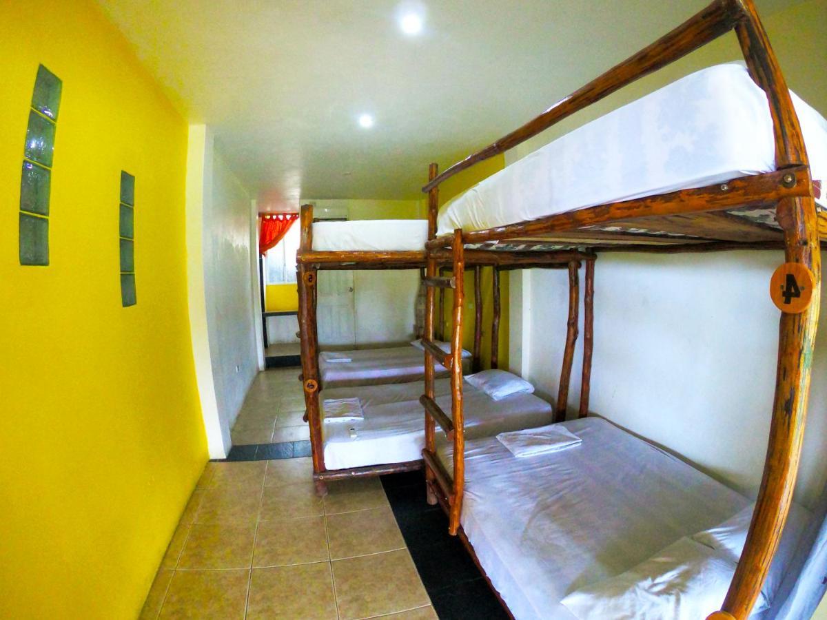 Kiwi Suites Hostel Montañita Buitenkant foto