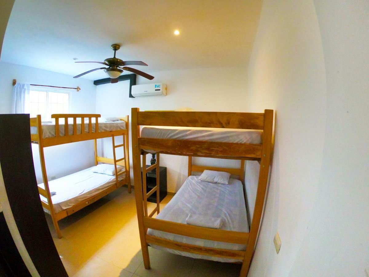Kiwi Suites Hostel Montañita Buitenkant foto