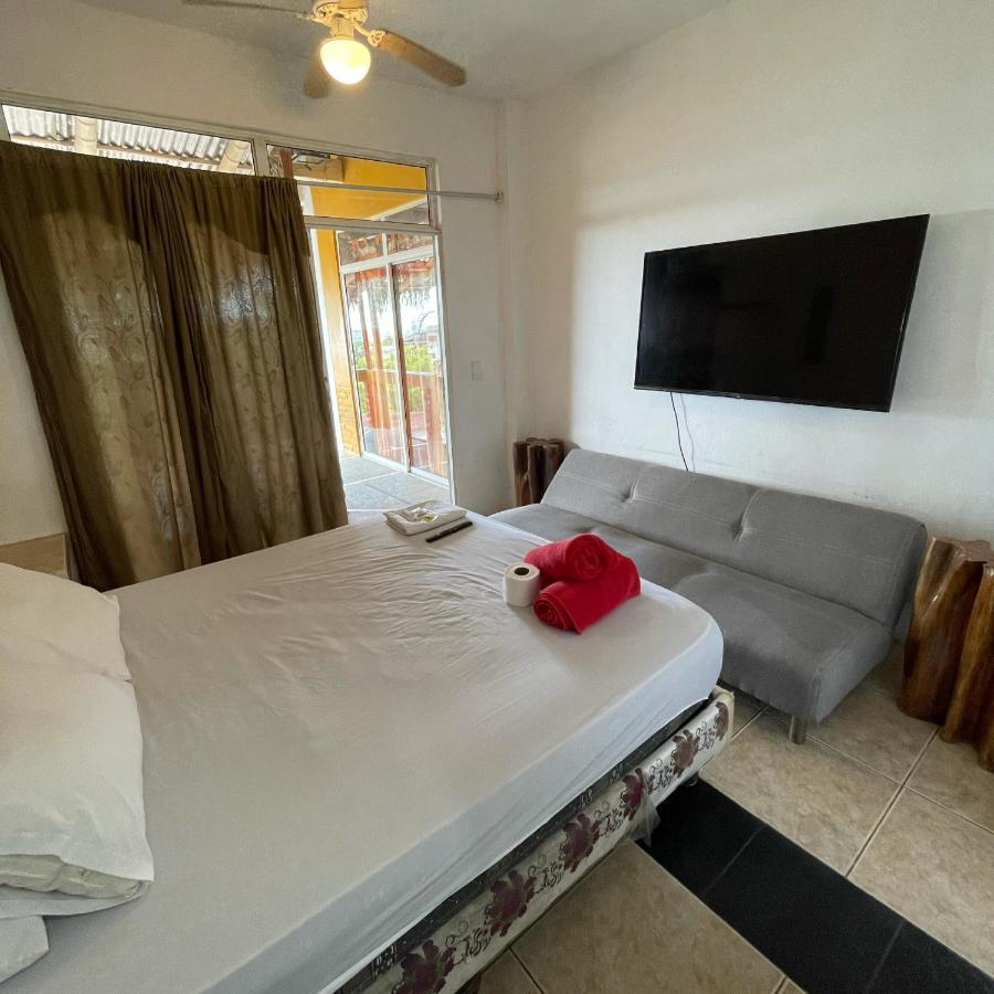 Kiwi Suites Hostel Montañita Buitenkant foto