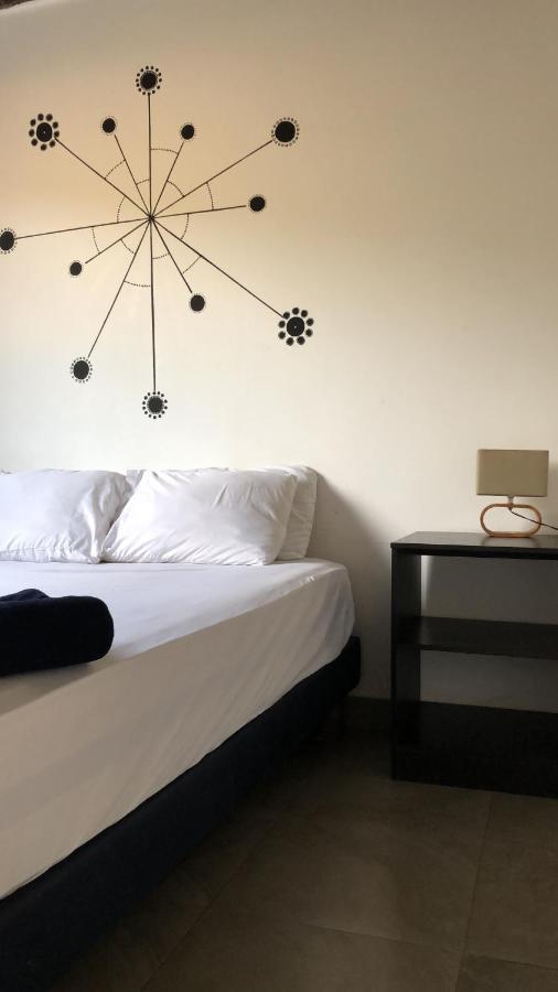 Kiwi Suites Hostel Montañita Buitenkant foto