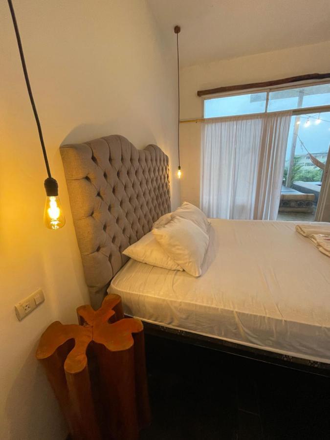 Kiwi Suites Hostel Montañita Buitenkant foto