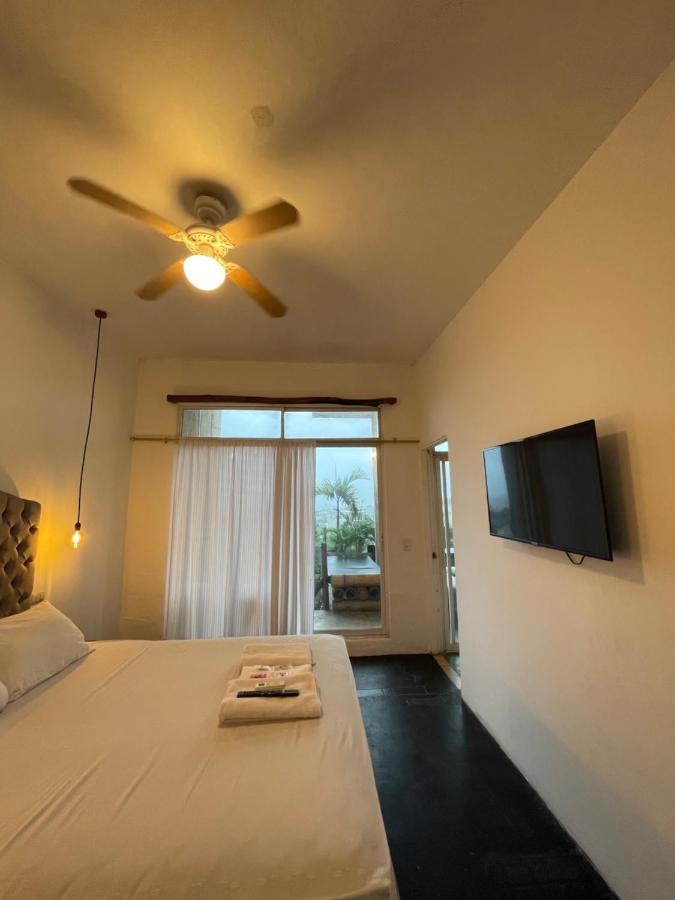 Kiwi Suites Hostel Montañita Buitenkant foto