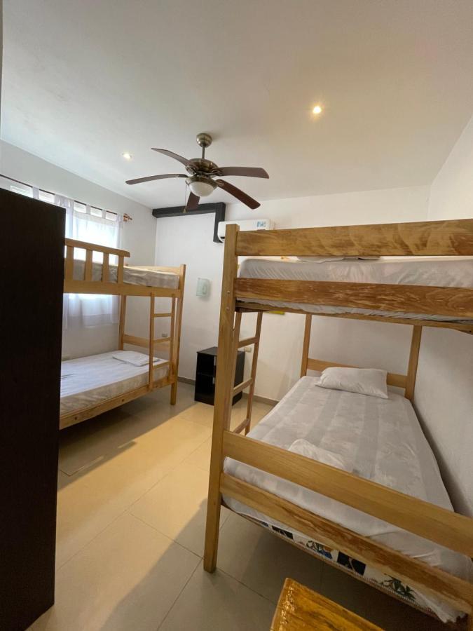 Kiwi Suites Hostel Montañita Buitenkant foto